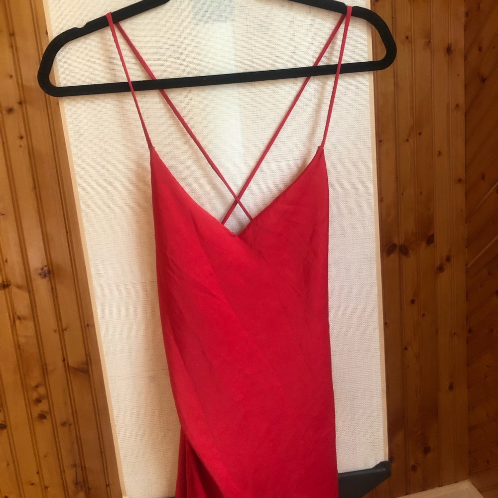 SILKY RED ZARA TANKTOP